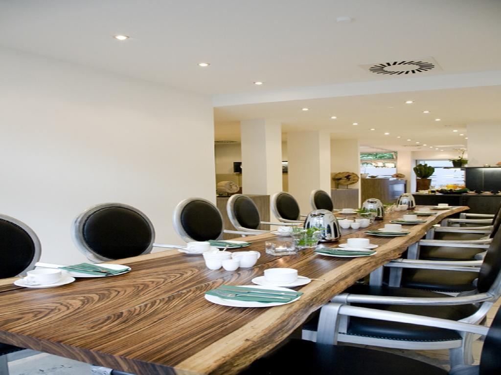 Burns Art & Culture Hotel
