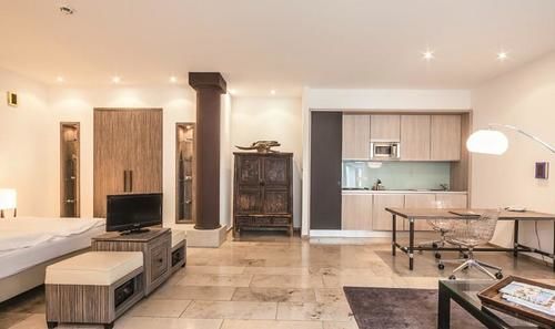 Hotel Burns Art & Culture 4*