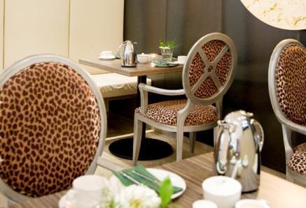 Hotel Burns Art & Culture