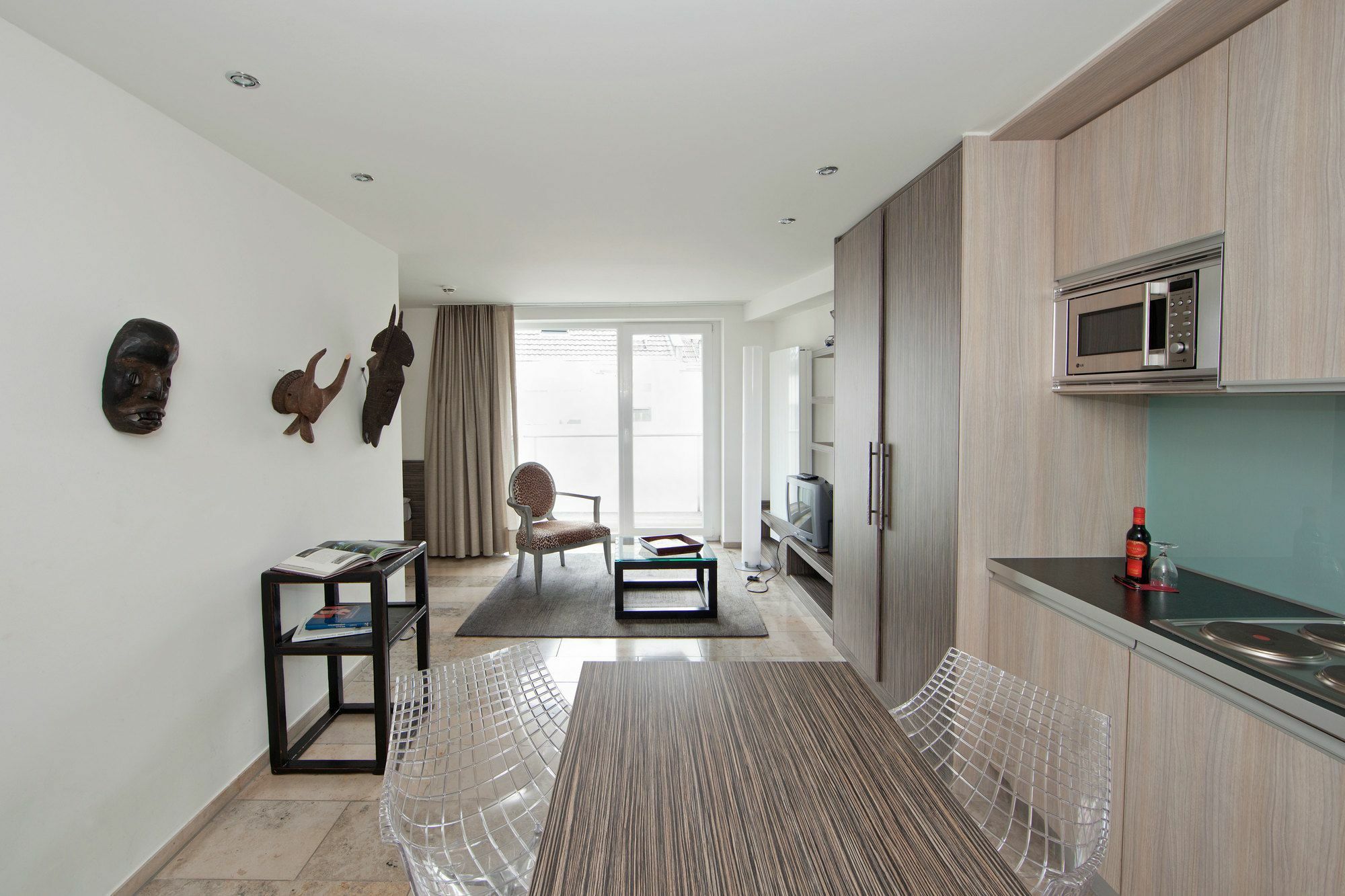 Burns Art & Culture Hotel