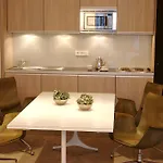 Burns Art & Culture Hotel 4*