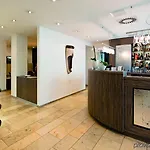 Burns Art & Culture Hotel