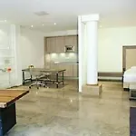 Burns Art & Culture Hotel Dusseldorf
