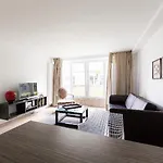 Hotel Burns Art & Culture