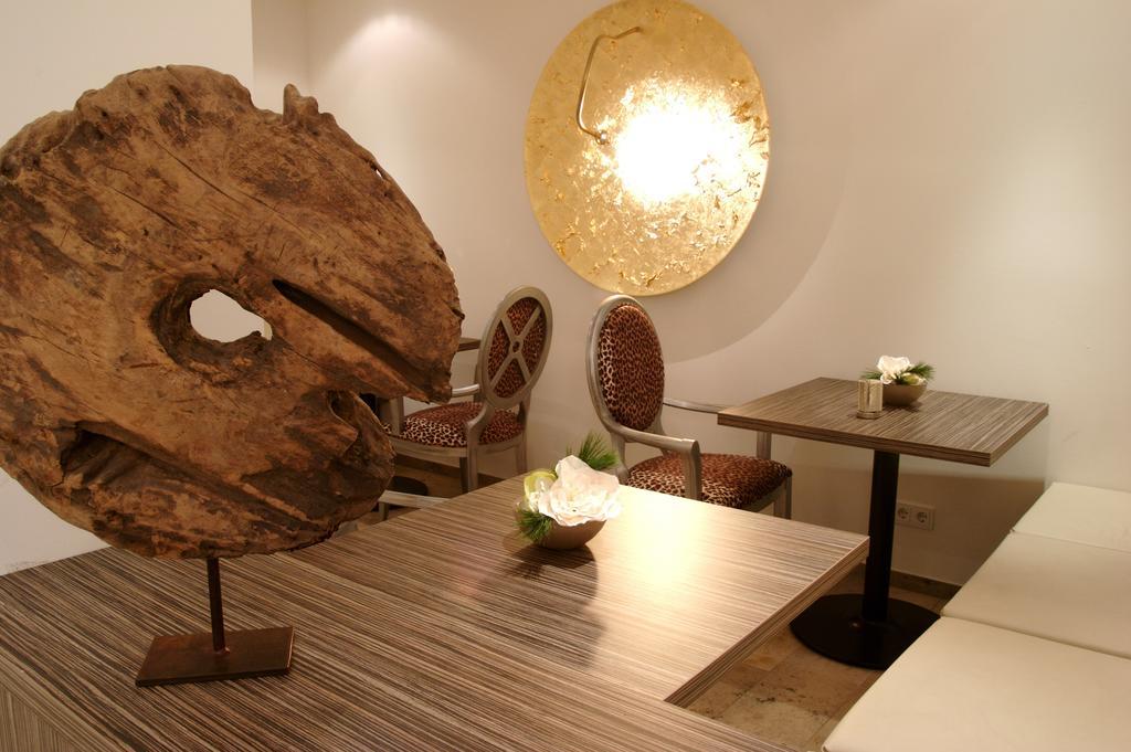 Burns Art & Culture Hotel Dusseldorf