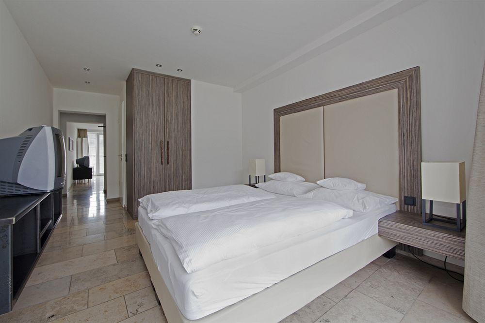 Burns Art & Culture Hotel