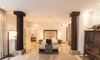 Burns Art & Culture 4* Düsseldorf