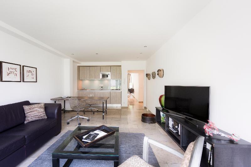 Burns Art & Culture Hotel