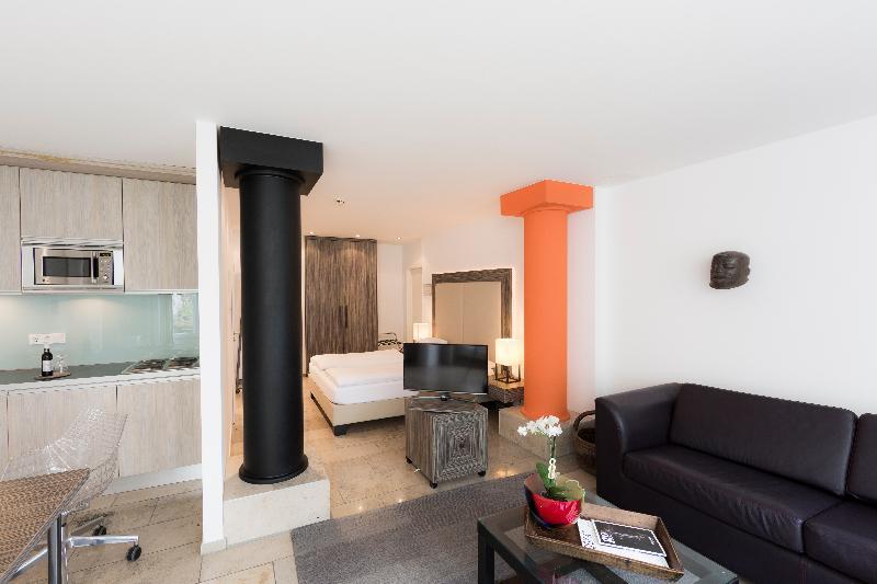 Burns Art & Culture 4*